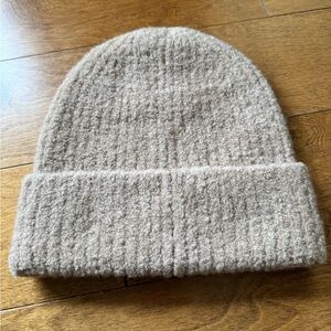 ARITZIA - Wilfred - Cozy Tan Knit Beanie